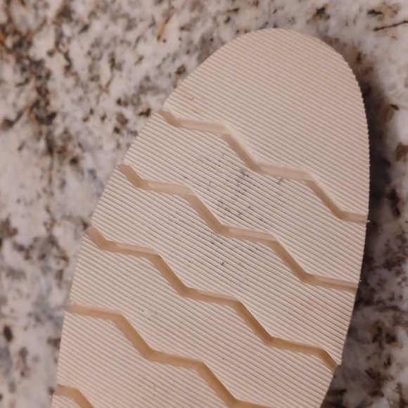 Trask Lena Perforated women's Oxford shoes $220 - Picture 5 of 10